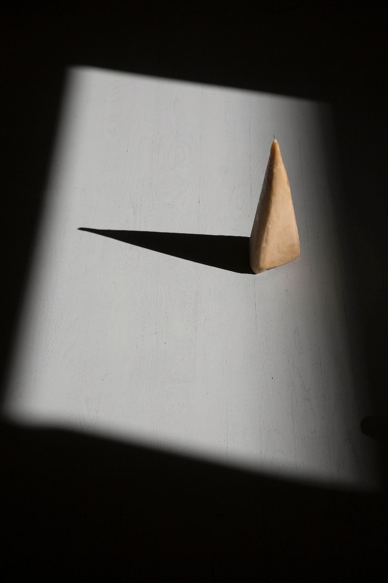Untitled, 2015, cono di cera d'api, cm 33 x 12 x 14