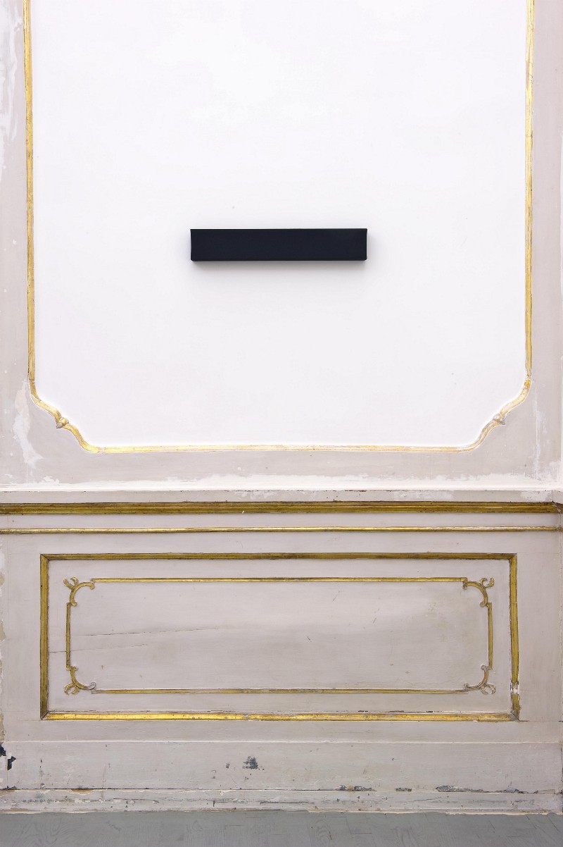  Horizontal, 2008, acrylic on canvas, cm 9 x 54