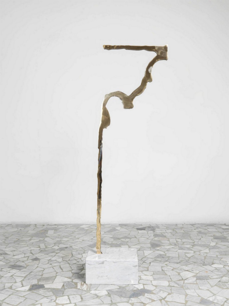 Rita McBride, Basilica, 2010, marble and bronze, marble base cm 15 x 32 x 23, sculpture in bronze cm 133,5 x 45 x 2 