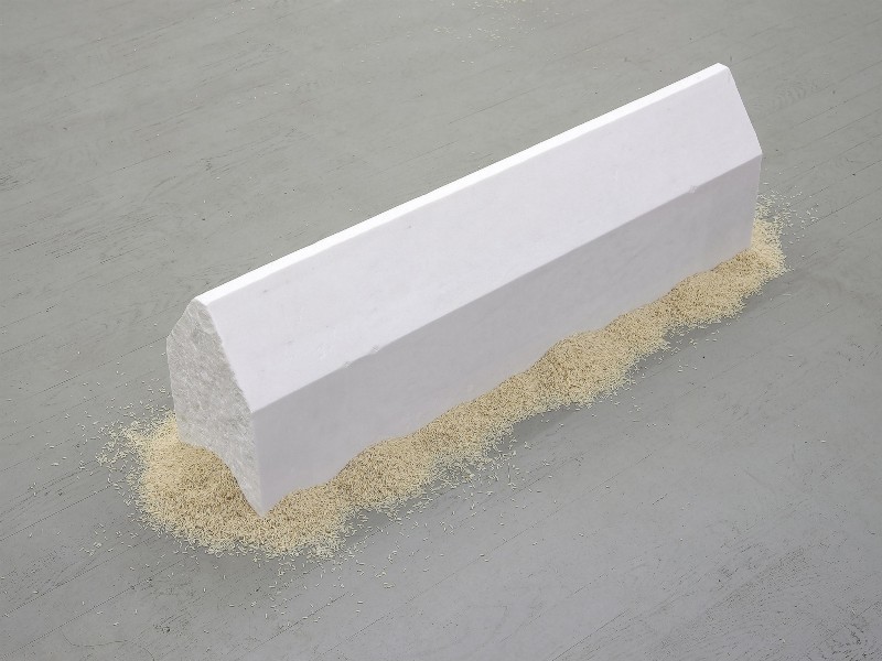 Rice House, 2014-15, marmo bianco, riso, cm 32 x 20 x 100